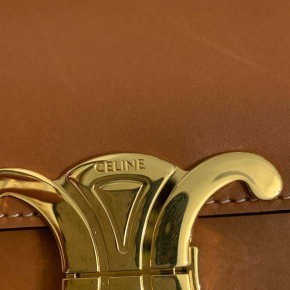 CELINE Triomphe Tan Brown Natural Calfskin Shoulder Bag - Picture 11 of 16